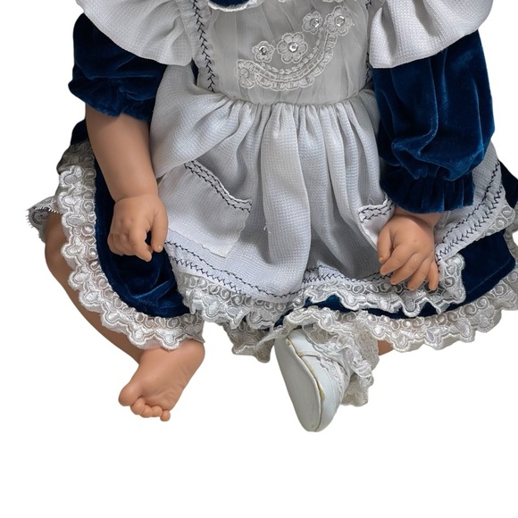 William Tung 2002 Collectible Doll From Tuss Curly Red Hair - Picture 6 of 13